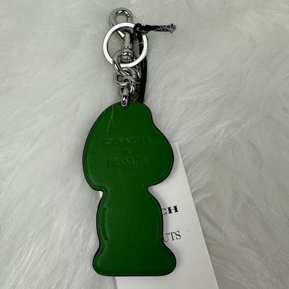 Coach X Peanuts CBG56 Linus Bag Charm Keychain Green 2025 75th Anniversary NWT - Picture 3 of 5